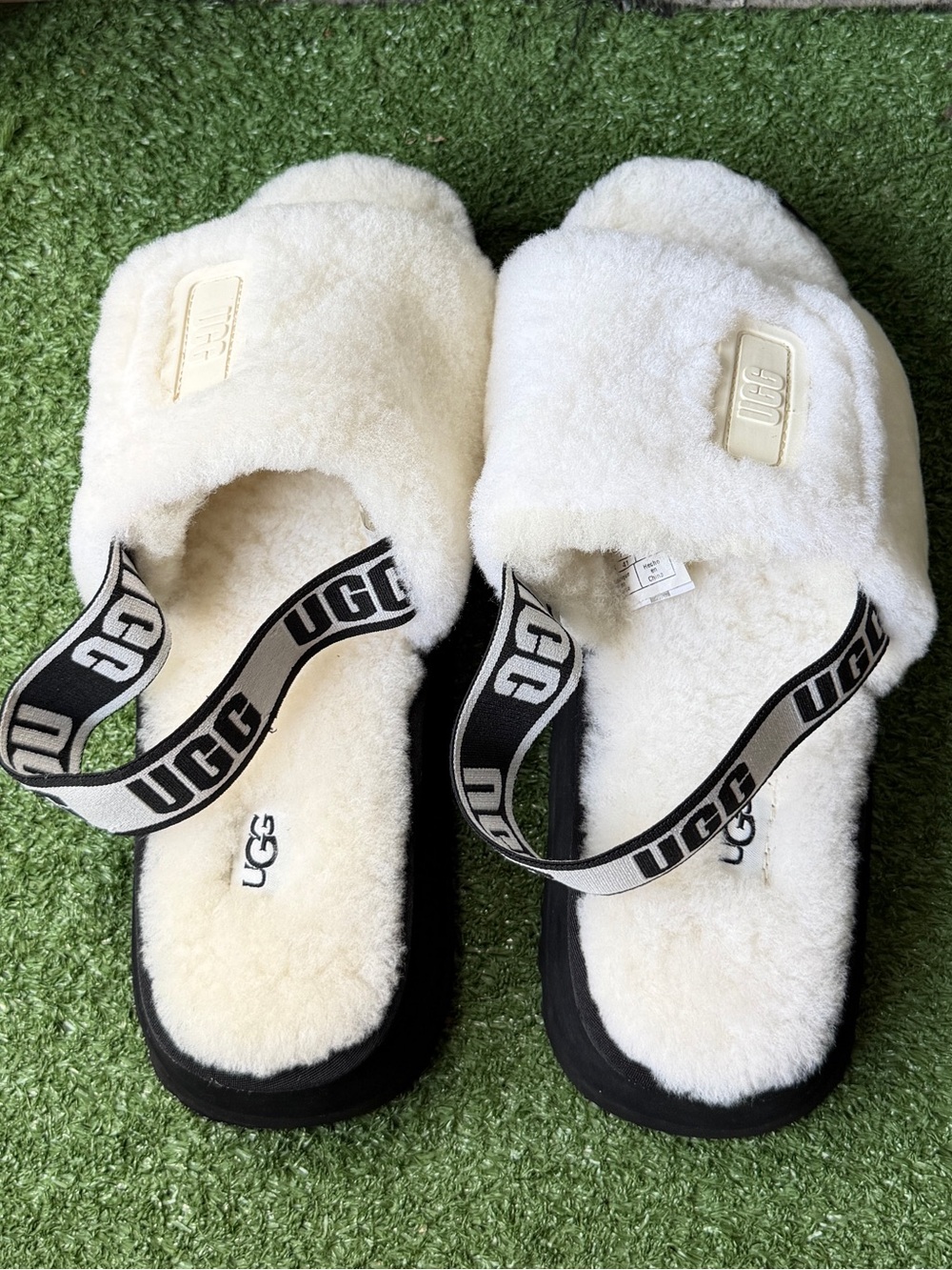 UGG Disco Slide Platform Women’s Slippers